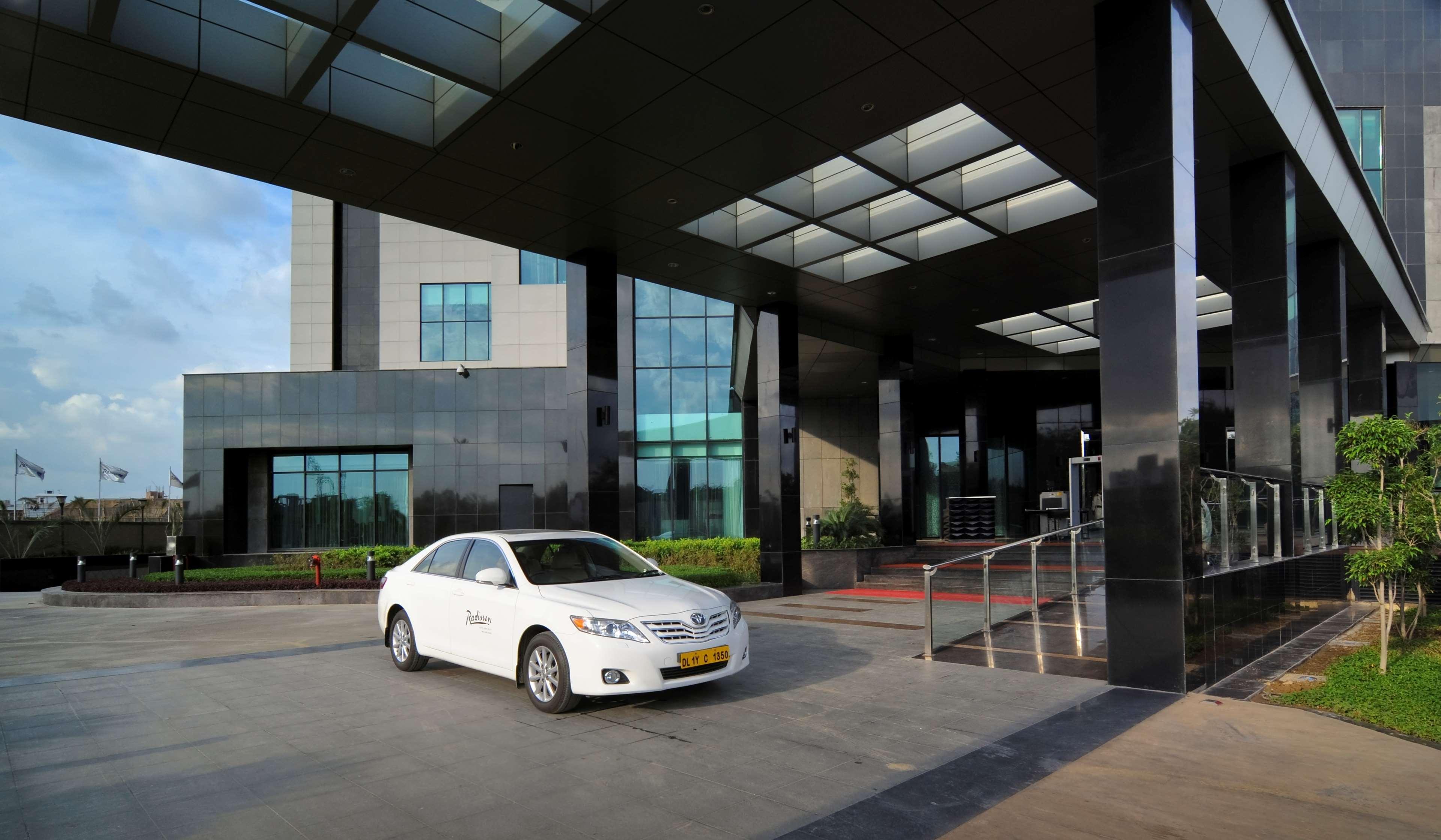 Radisson Blu Hotel New Delhi Paschim Vihar Экстерьер фото The Park, Hyderabad