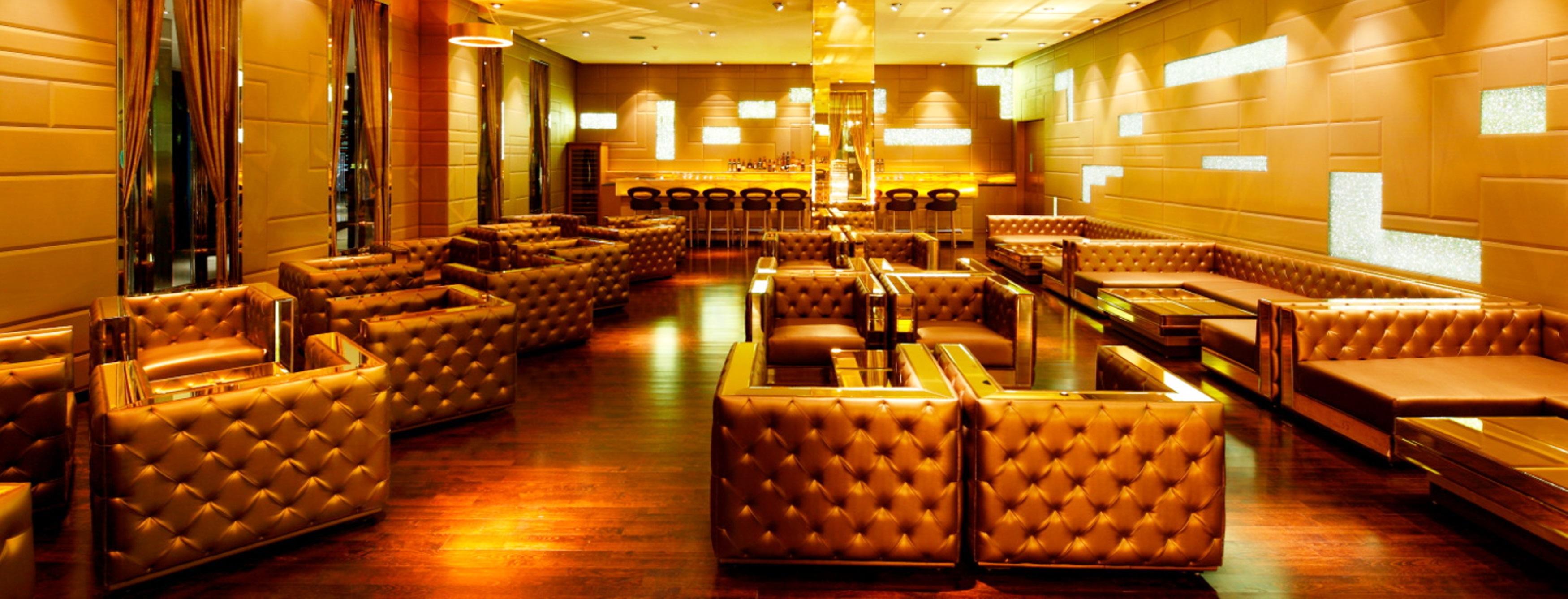 Radisson Blu Hotel New Delhi Paschim Vihar Экстерьер фото Interior of a restaurant